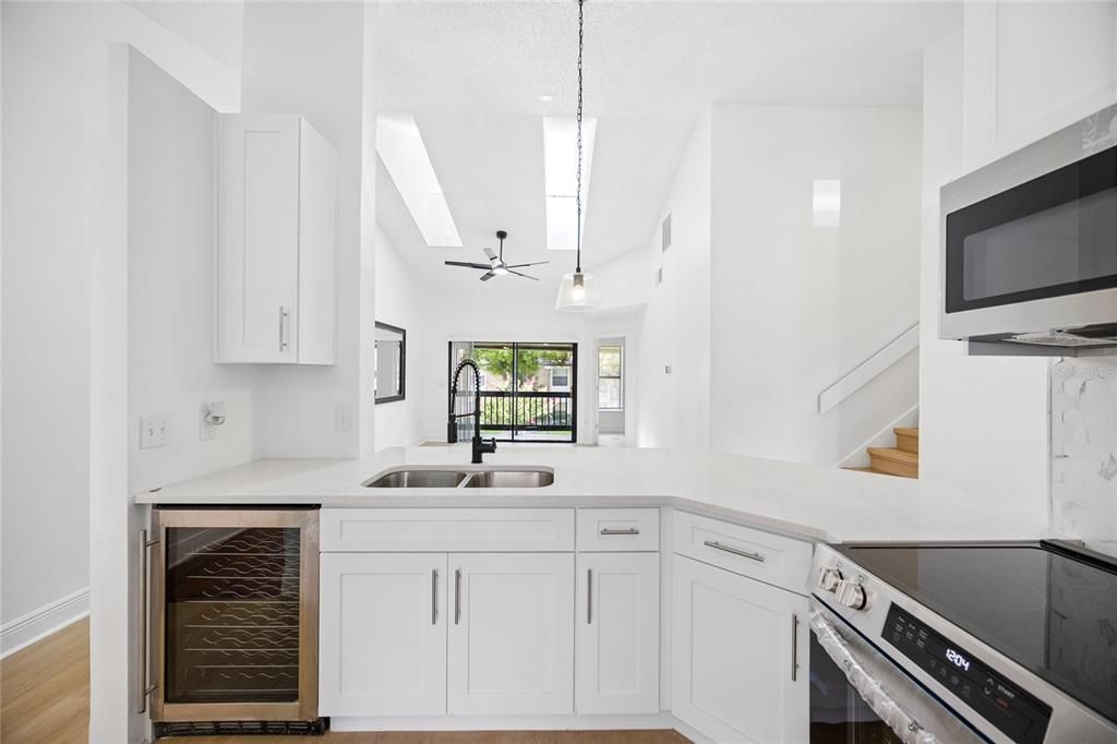 For Rent: $2,200 (3 beds, 3 baths, 1185 Square Feet)