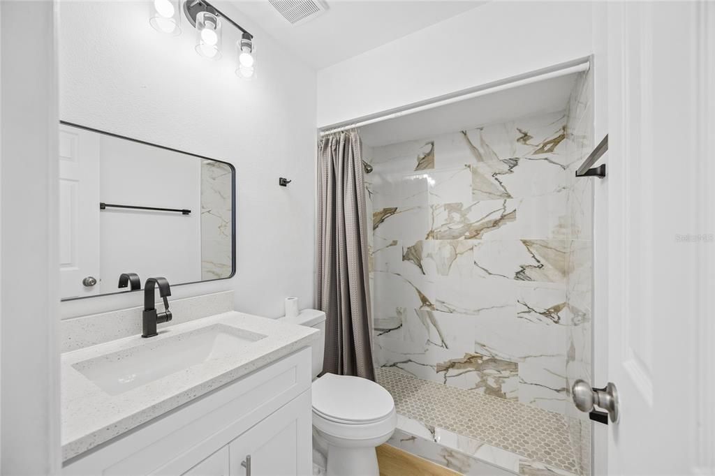 For Rent: $2,200 (3 beds, 3 baths, 1185 Square Feet)