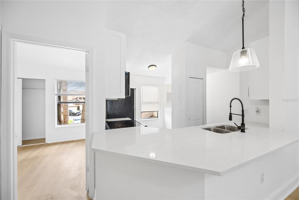For Rent: $2,200 (3 beds, 3 baths, 1185 Square Feet)