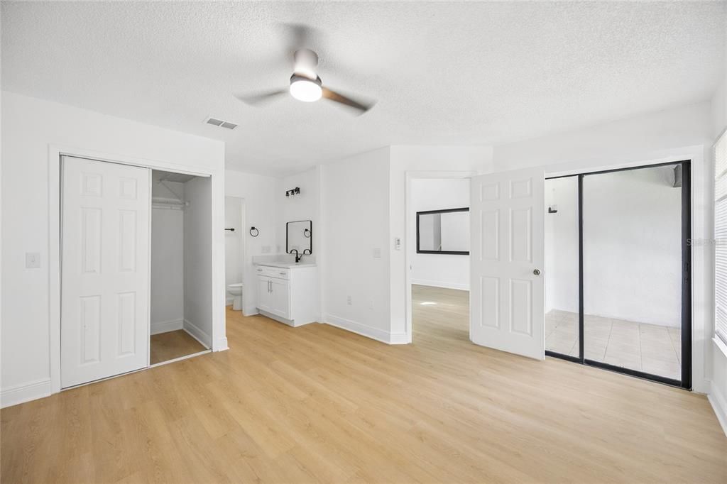 For Rent: $2,200 (3 beds, 3 baths, 1185 Square Feet)