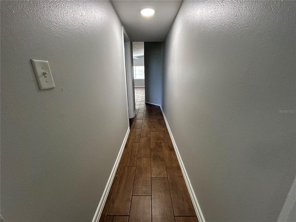 For Rent: $1,775 (2 beds, 1 baths, 800 Square Feet)