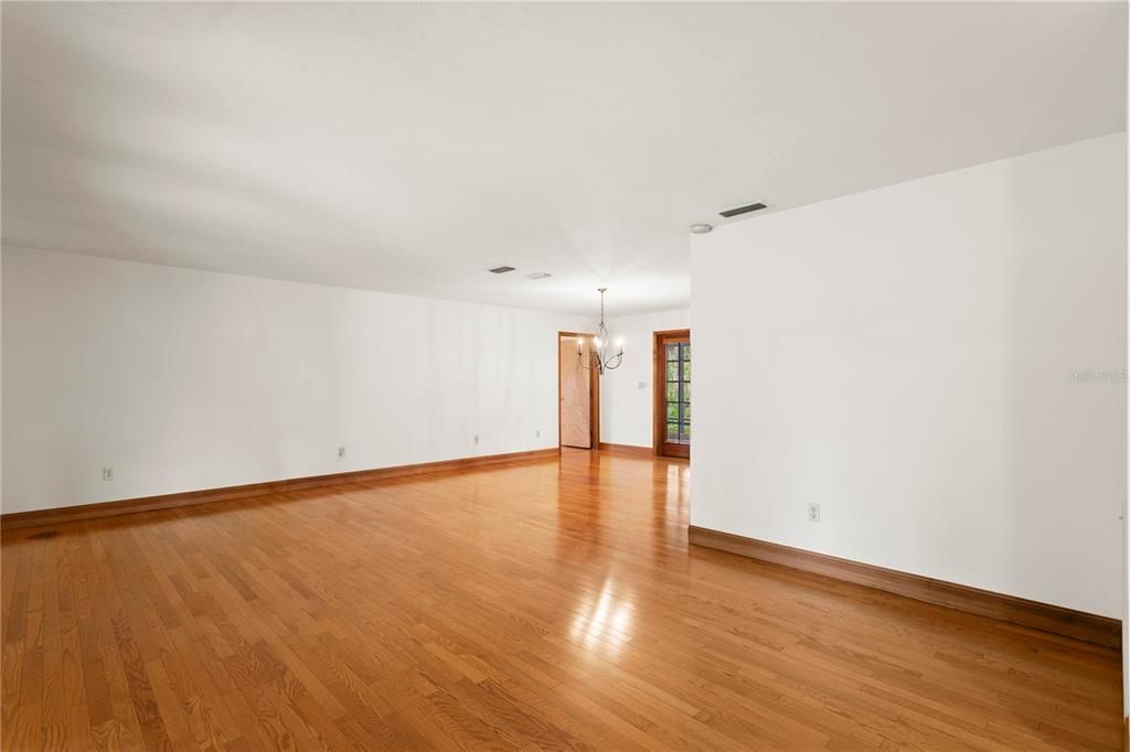For Rent: $6,000 (3 beds, 2 baths, 2550 Square Feet)