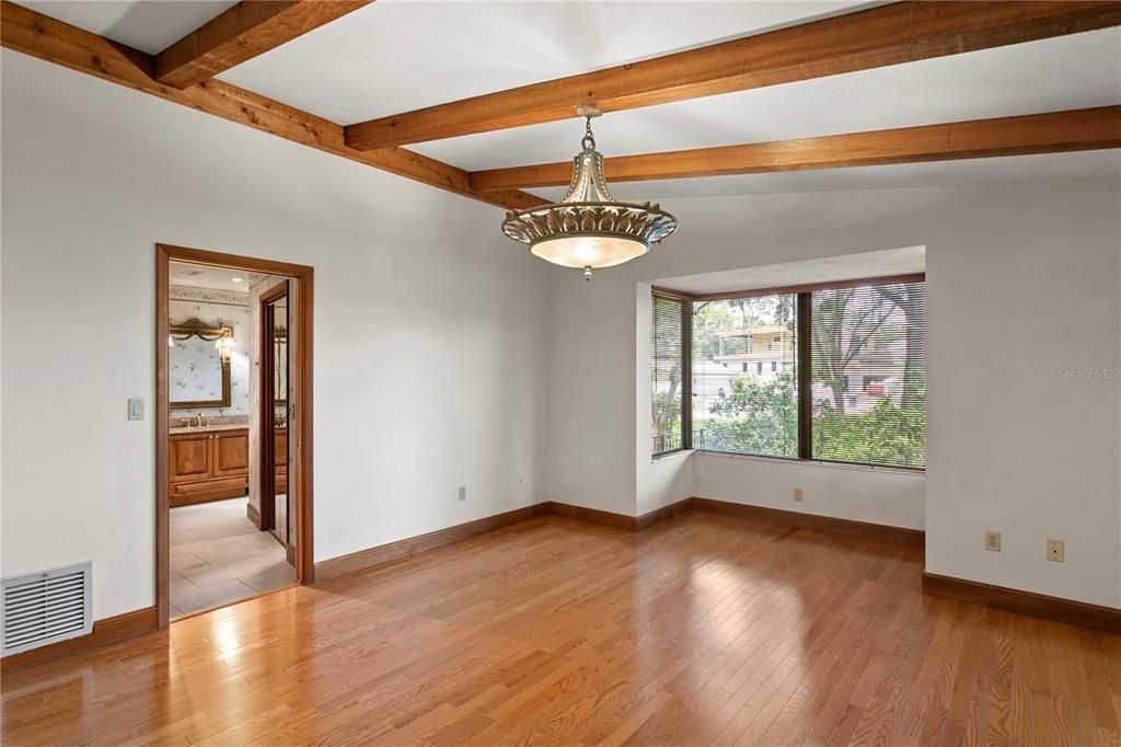For Rent: $6,000 (3 beds, 2 baths, 2550 Square Feet)