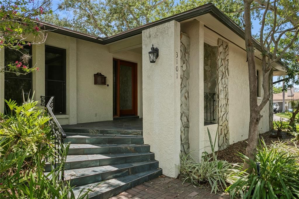 For Rent: $6,000 (3 beds, 2 baths, 2550 Square Feet)