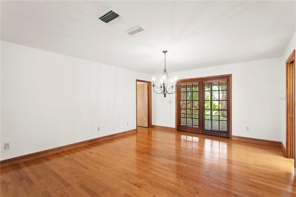For Rent: $6,000 (3 beds, 2 baths, 2550 Square Feet)