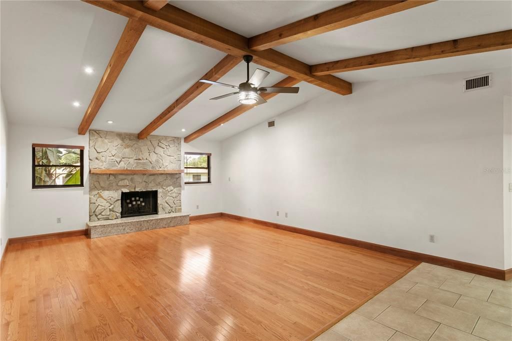 For Rent: $6,000 (3 beds, 2 baths, 2550 Square Feet)
