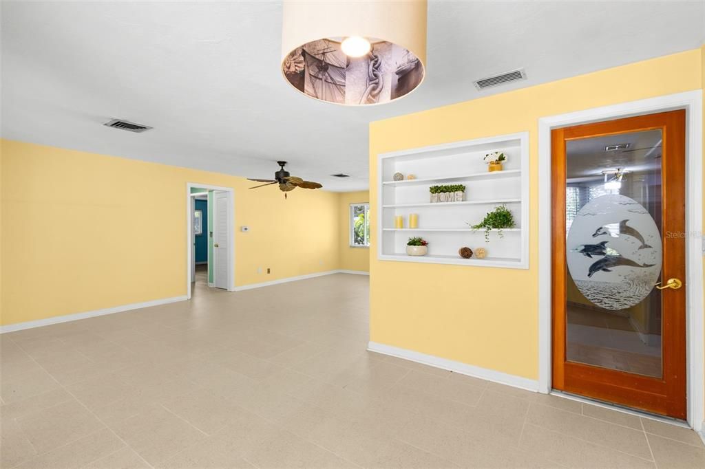 Activo con contrato: $325,000 (2 camas, 1 baños, 1068 Pies cuadrados)