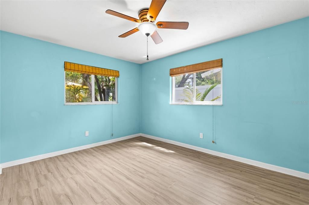 Activo con contrato: $325,000 (2 camas, 1 baños, 1068 Pies cuadrados)
