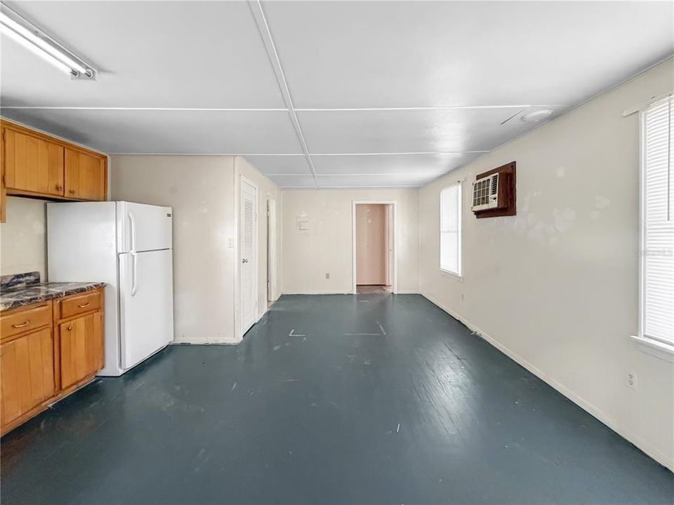 En Venta: $375,000 (4 camas, 2 baños, 832 Pies cuadrados)