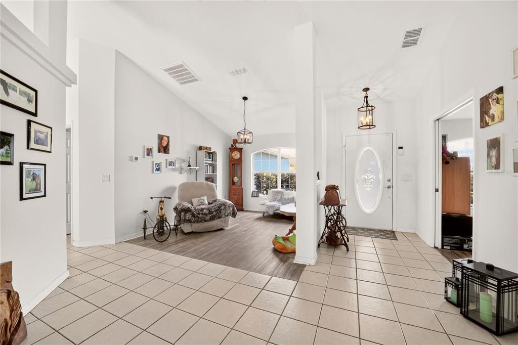 На продажу: $999,999 (3 спален, 2 ванн, 3140 Квадратных фут)