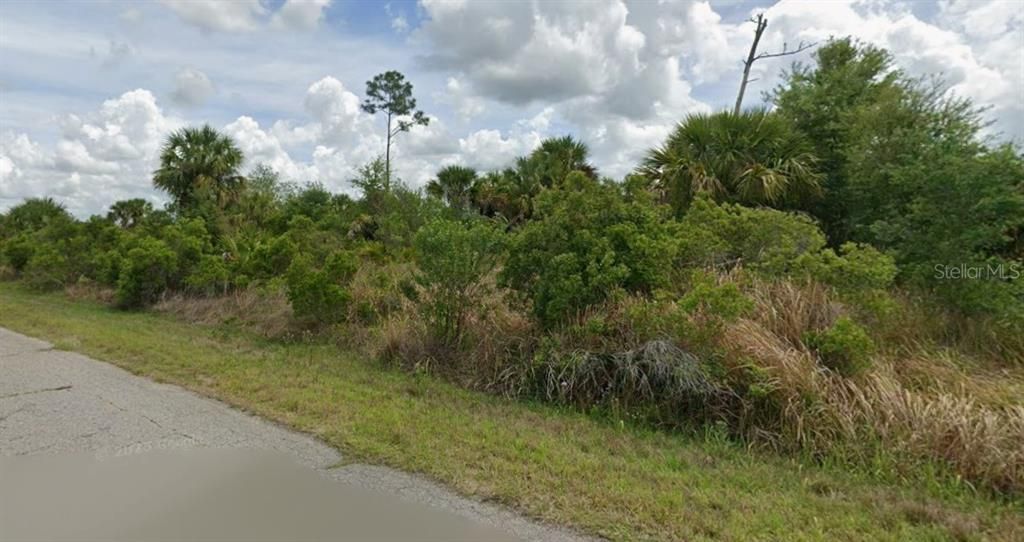 На продажу: $10,000 (0.23 acres)