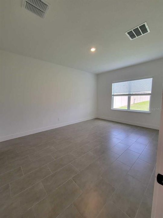 For Sale: $369,550 (5 beds, 3 baths, 2686 Square Feet)