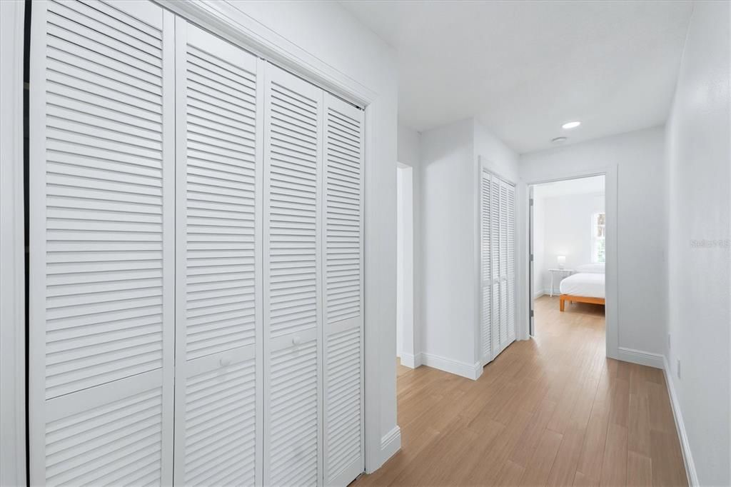 For Sale: $1,300,000 (2 beds, 2 baths, 1979 Square Feet)