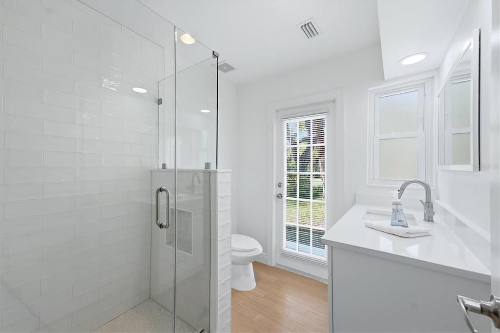 For Sale: $1,300,000 (2 beds, 2 baths, 1979 Square Feet)