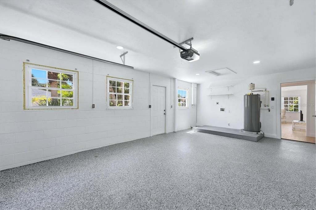For Sale: $1,300,000 (2 beds, 2 baths, 1979 Square Feet)