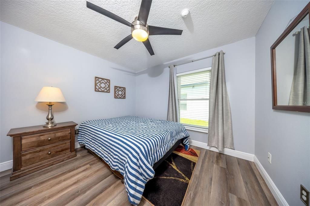 For Sale: $399,900 (3 beds, 2 baths, 1550 Square Feet)