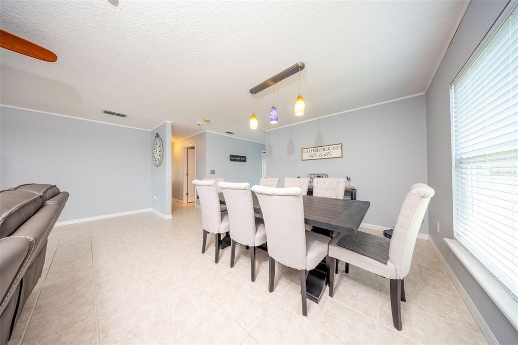 For Sale: $399,900 (3 beds, 2 baths, 1550 Square Feet)