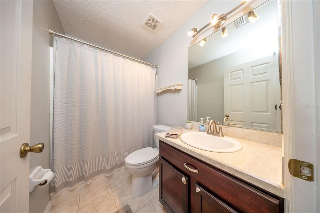 For Sale: $399,900 (3 beds, 2 baths, 1550 Square Feet)