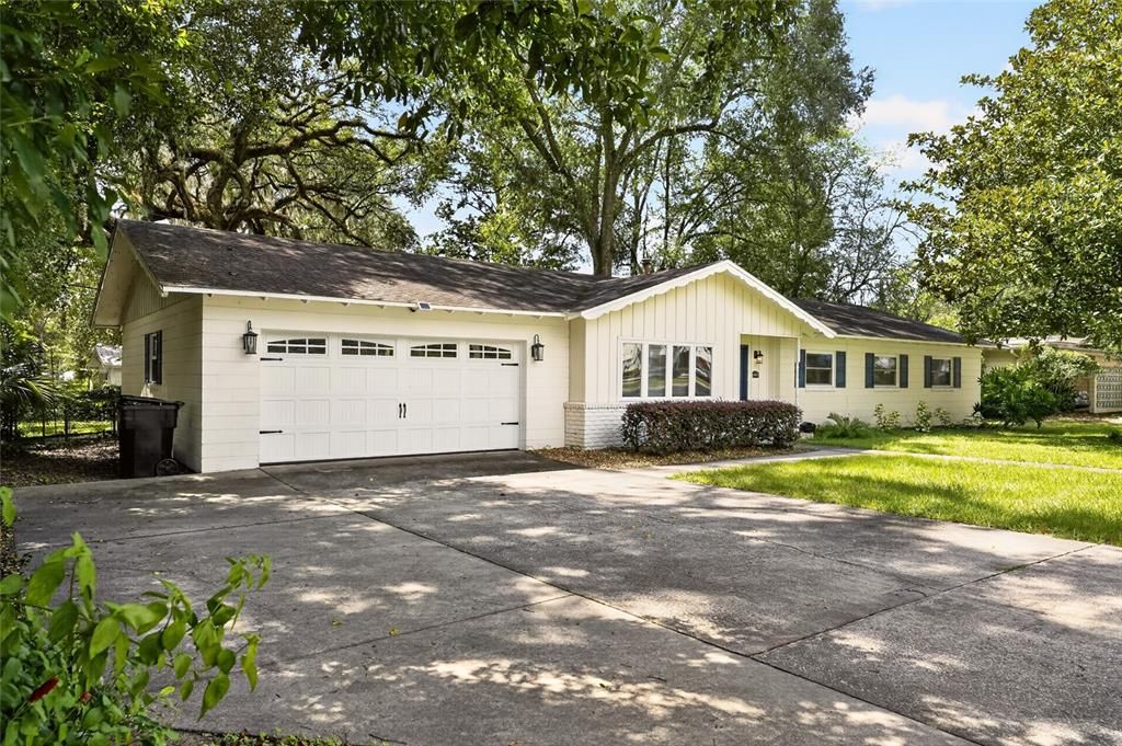 For Sale: $395,000 (4 beds, 2 baths, 1886 Square Feet)