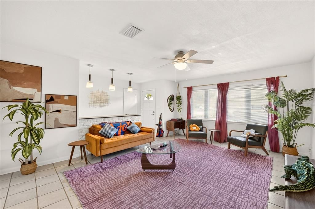 For Sale: $395,000 (4 beds, 2 baths, 1886 Square Feet)
