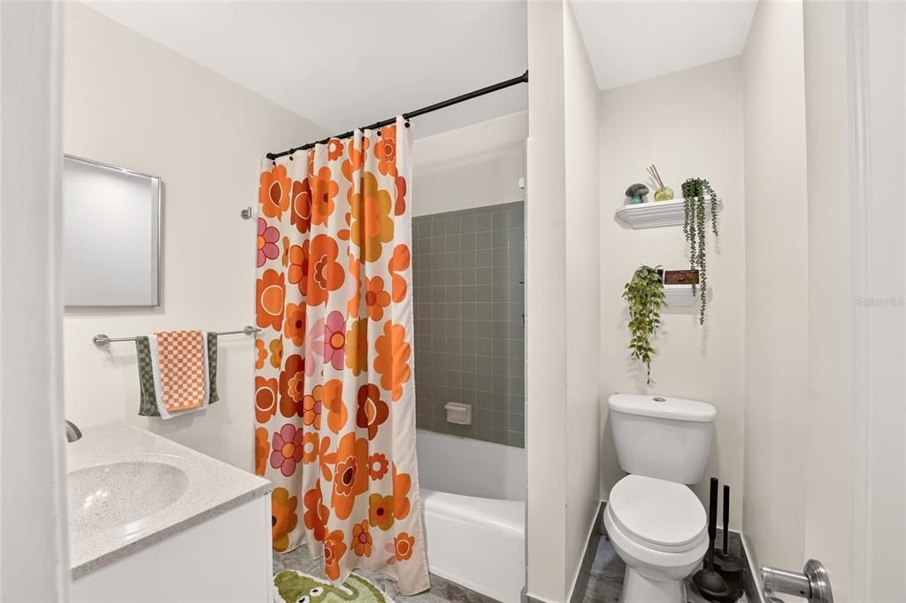 For Sale: $395,000 (4 beds, 2 baths, 1886 Square Feet)