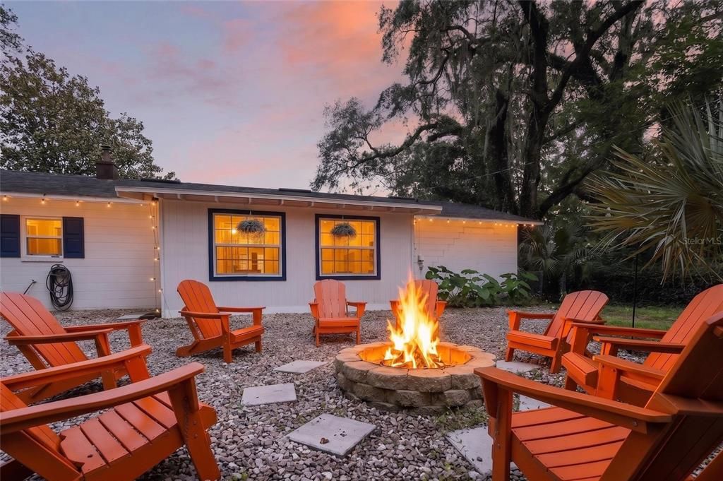 For Sale: $395,000 (4 beds, 2 baths, 1886 Square Feet)