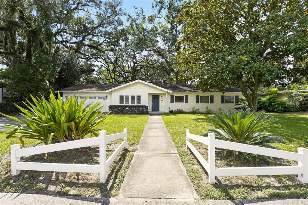 For Sale: $395,000 (4 beds, 2 baths, 1886 Square Feet)