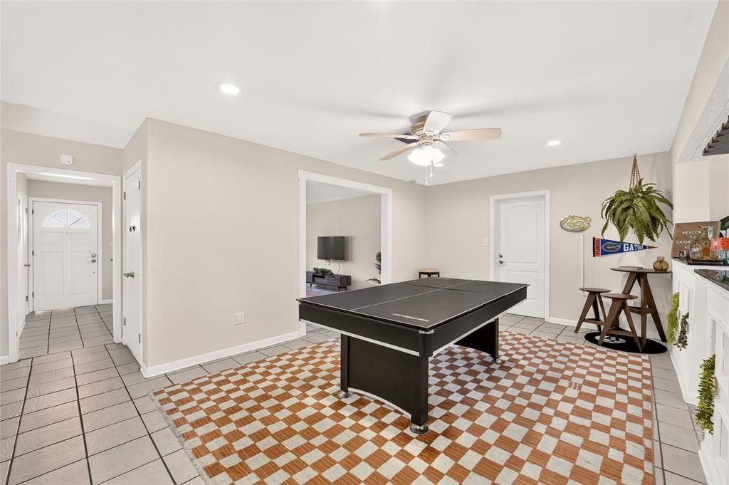 For Sale: $395,000 (4 beds, 2 baths, 1886 Square Feet)
