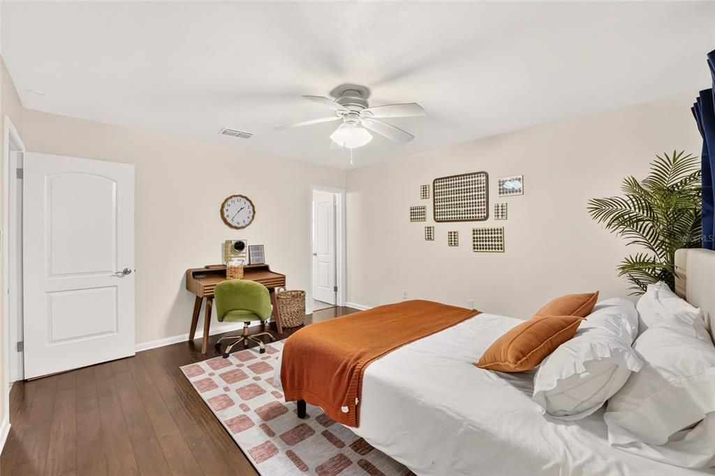 For Sale: $395,000 (4 beds, 2 baths, 1886 Square Feet)