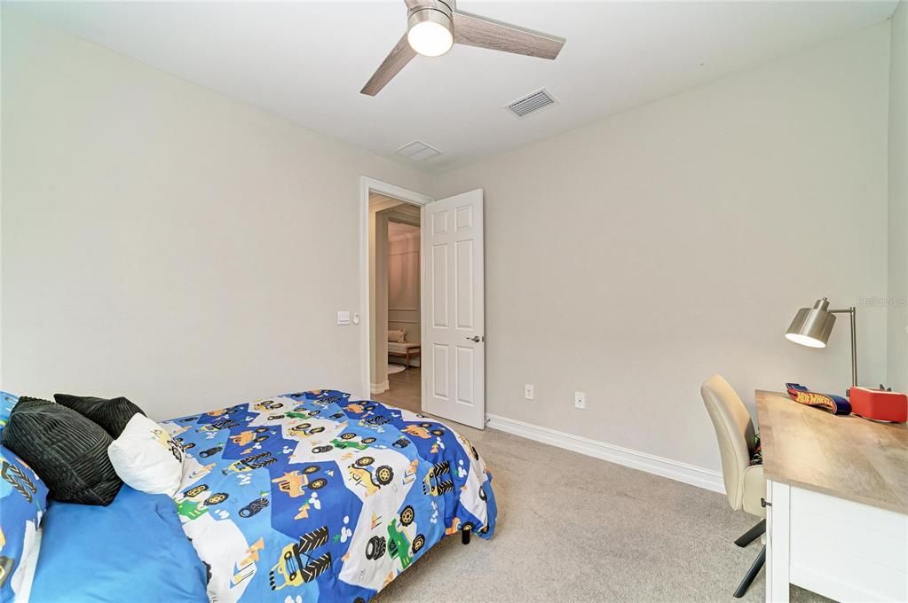 For Sale: $499,900 (3 beds, 2 baths, 1988 Square Feet)