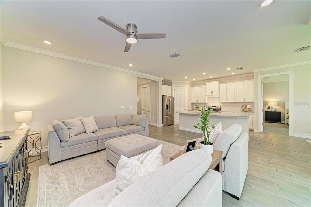For Sale: $499,900 (3 beds, 2 baths, 1988 Square Feet)