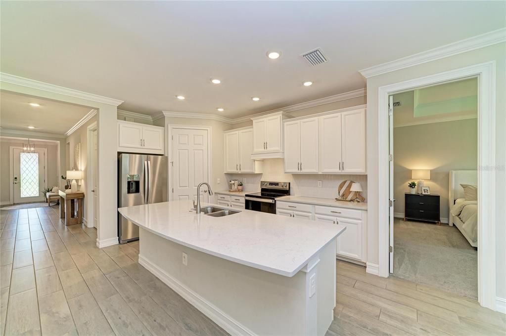For Sale: $499,900 (3 beds, 2 baths, 1988 Square Feet)