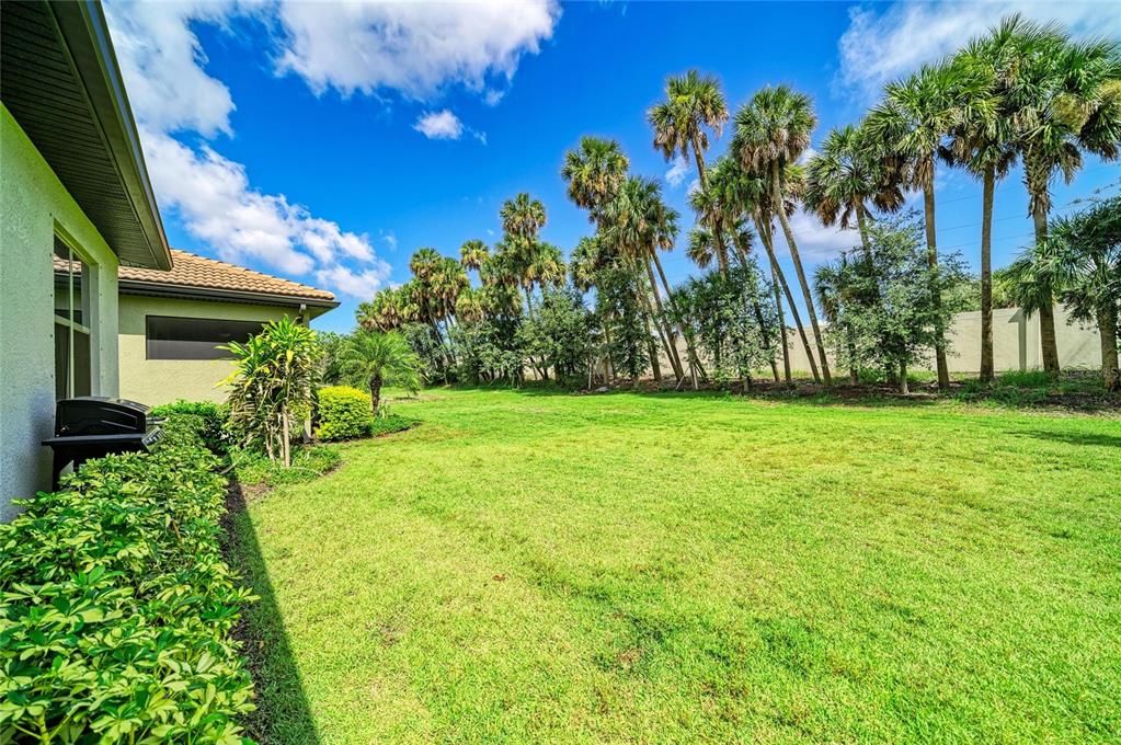 For Sale: $499,900 (3 beds, 2 baths, 1988 Square Feet)