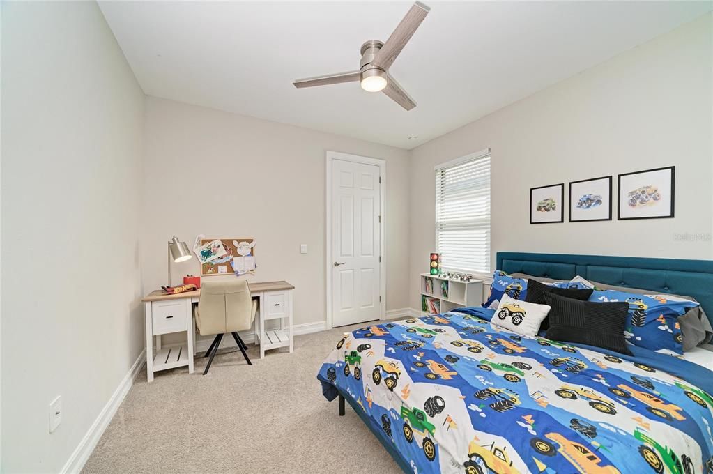 For Sale: $499,900 (3 beds, 2 baths, 1988 Square Feet)
