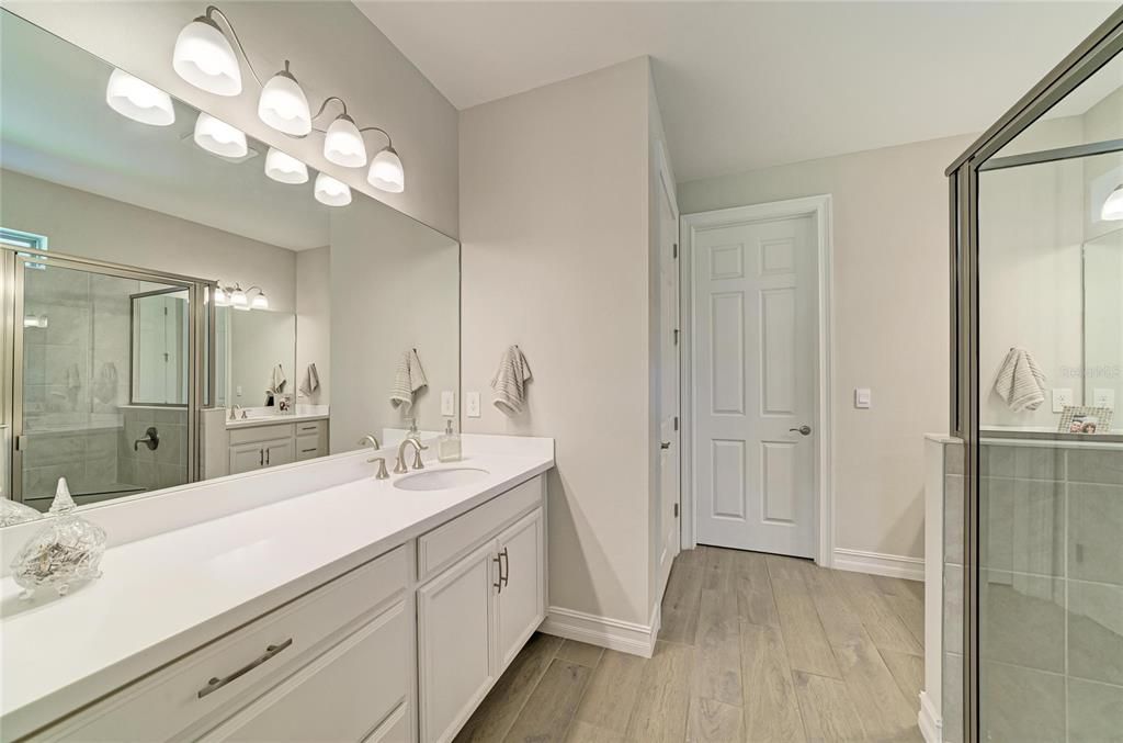 For Sale: $499,900 (3 beds, 2 baths, 1988 Square Feet)