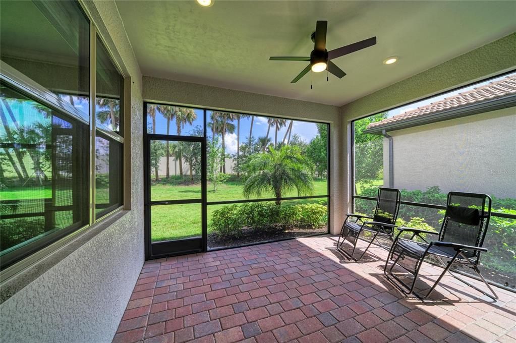 For Sale: $499,900 (3 beds, 2 baths, 1988 Square Feet)