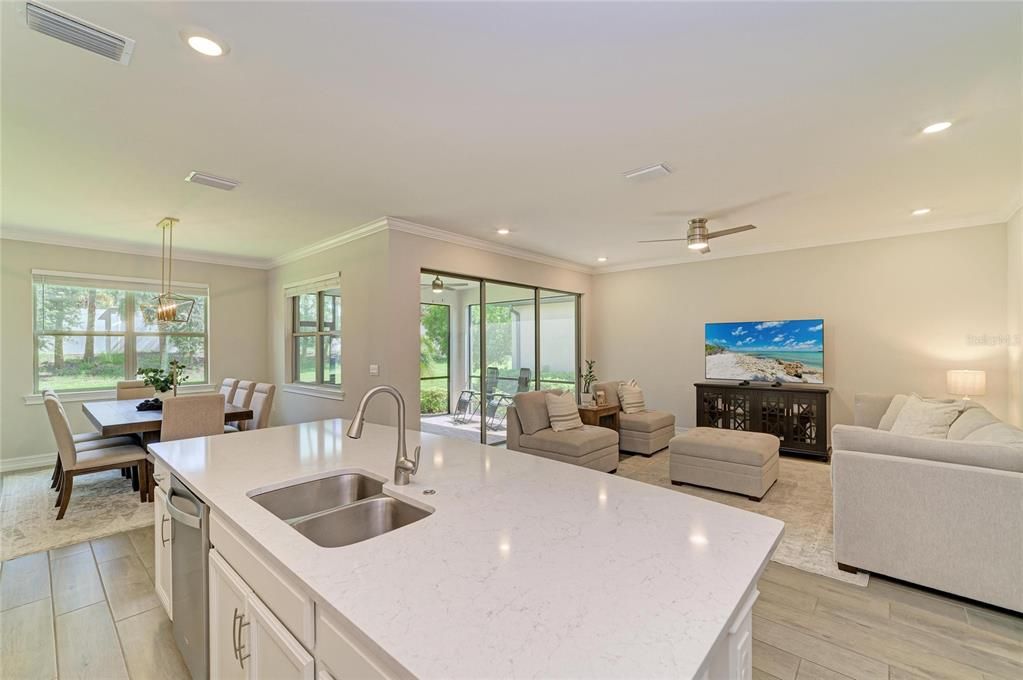 For Sale: $499,900 (3 beds, 2 baths, 1988 Square Feet)
