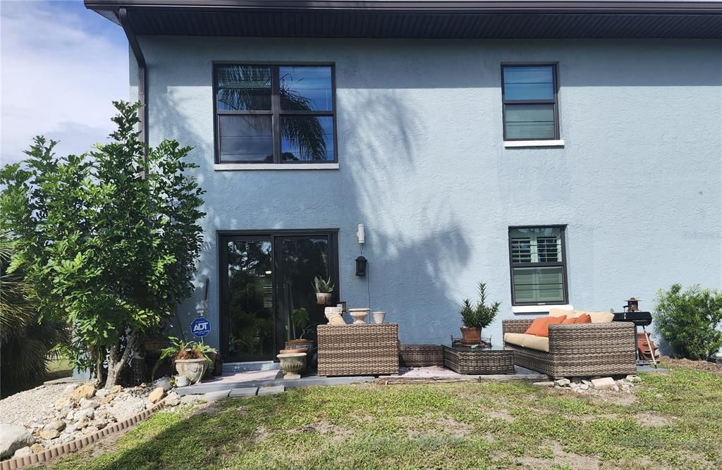 En Venta: $115,000 (2 camas, 2 baños, 899 Pies cuadrados)