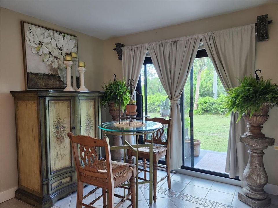 En Venta: $115,000 (2 camas, 2 baños, 899 Pies cuadrados)