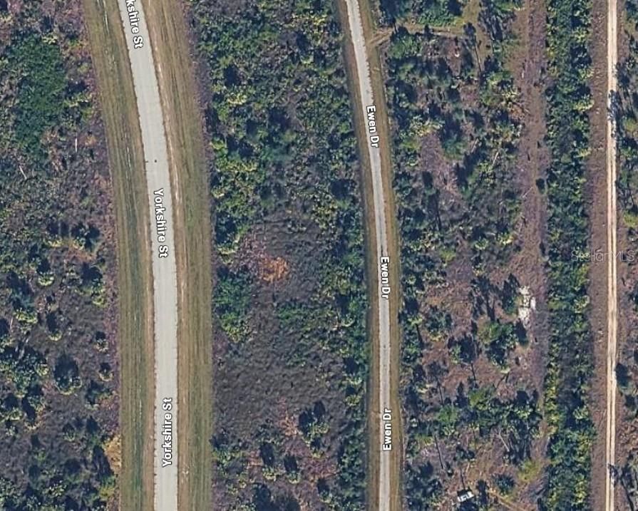 На продажу: $10,000 (0.21 acres)