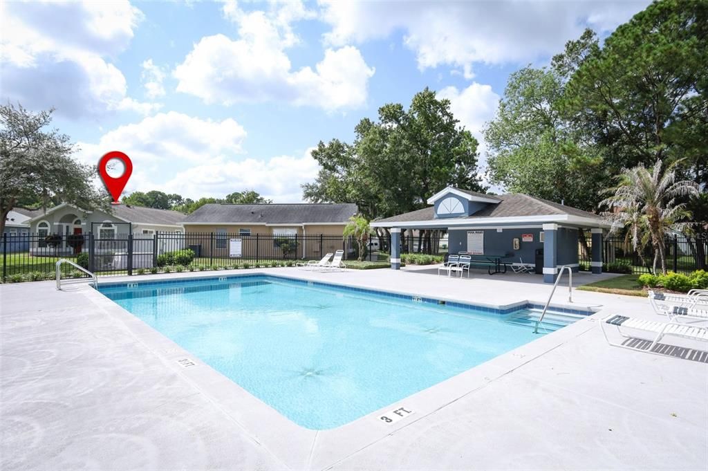 For Sale: $300,000 (3 beds, 2 baths, 1101 Square Feet)