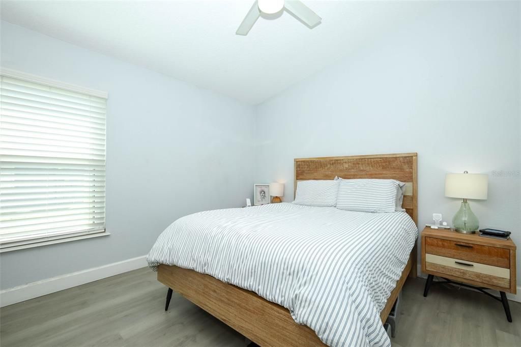 For Sale: $300,000 (3 beds, 2 baths, 1101 Square Feet)
