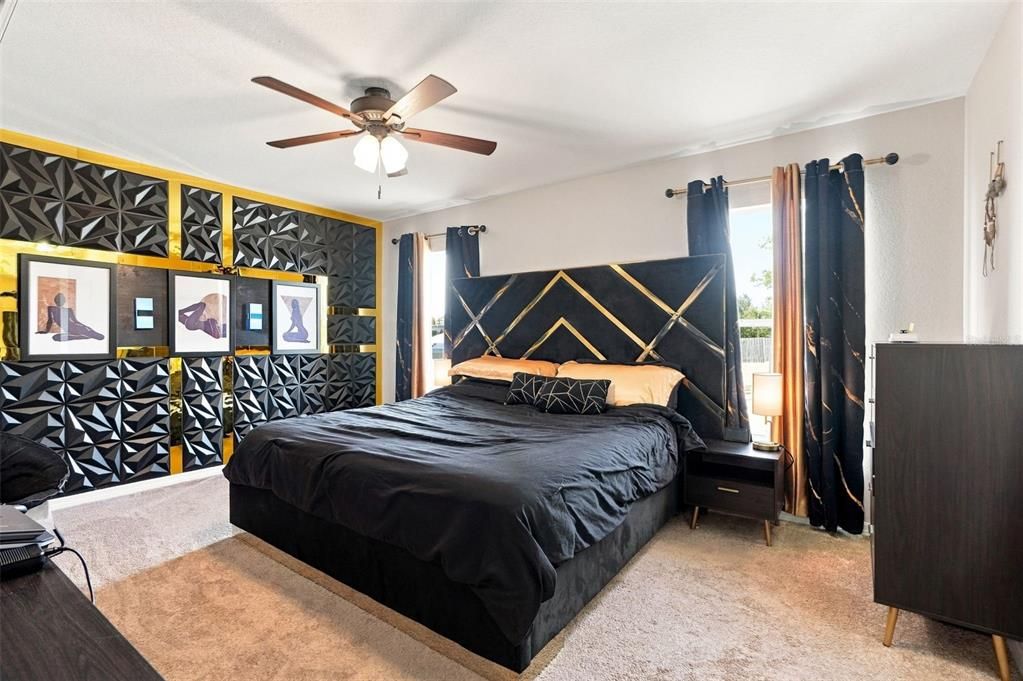 For Sale: $319,900 (3 beds, 2 baths, 1858 Square Feet)