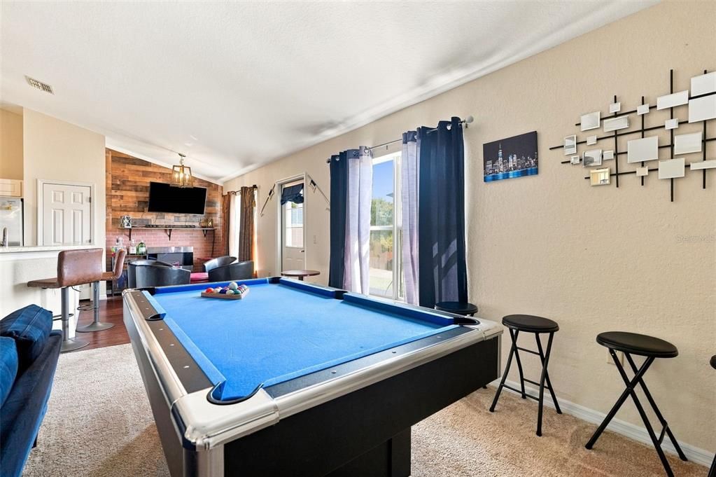 For Sale: $319,900 (3 beds, 2 baths, 1858 Square Feet)