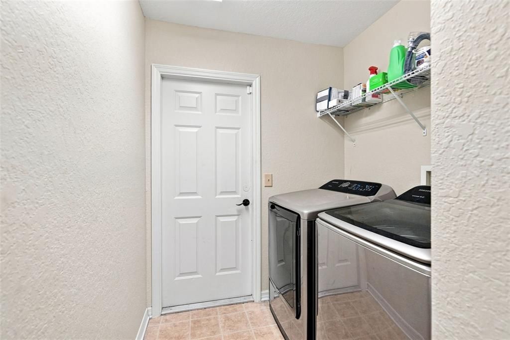For Sale: $319,900 (3 beds, 2 baths, 1858 Square Feet)