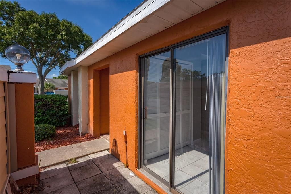 На продажу: $259,900 (3 спален, 2 ванн, 1070 Квадратных фут)