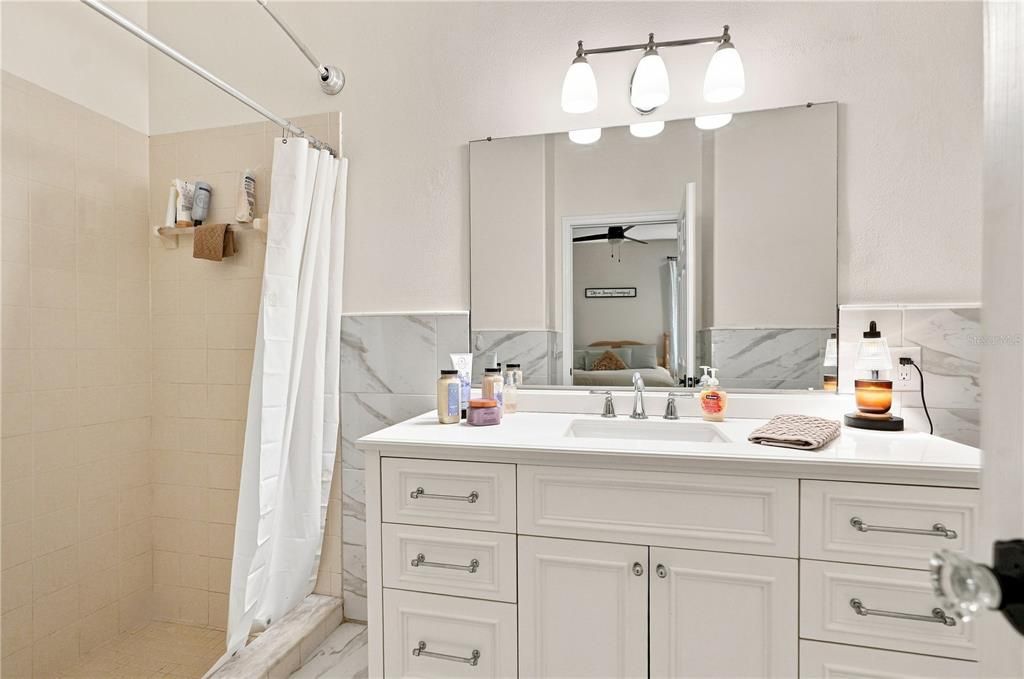 For Sale: $285,900 (2 beds, 2 baths, 1410 Square Feet)