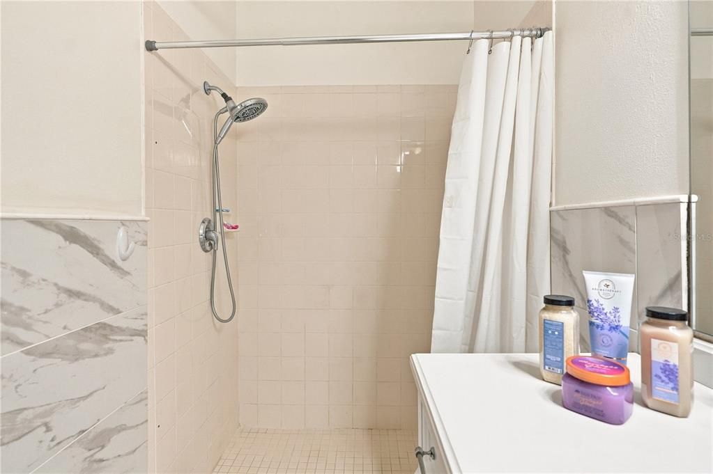 For Sale: $285,900 (2 beds, 2 baths, 1410 Square Feet)