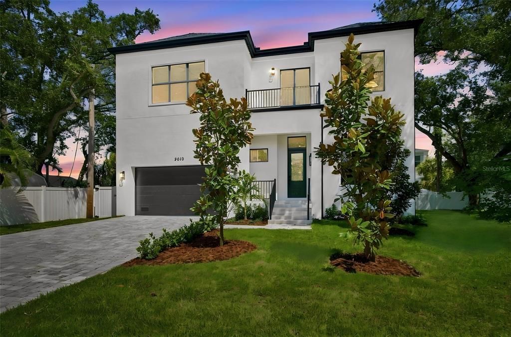 For Sale: $1,775,000 (5 beds, 4 baths, 3735 Square Feet)