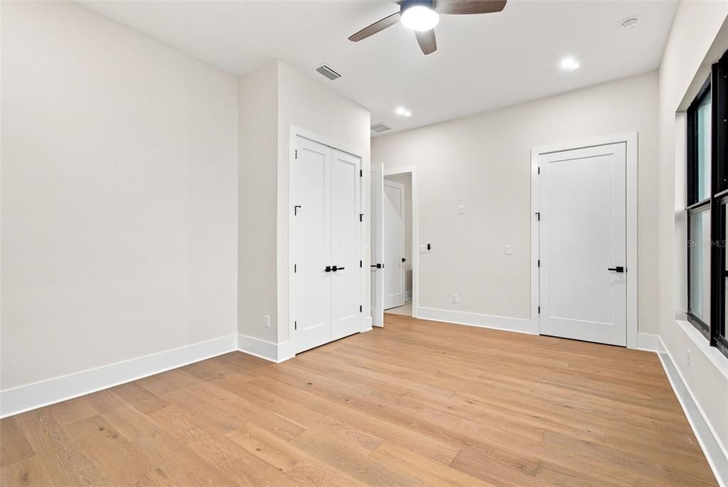 For Sale: $1,775,000 (5 beds, 4 baths, 3735 Square Feet)